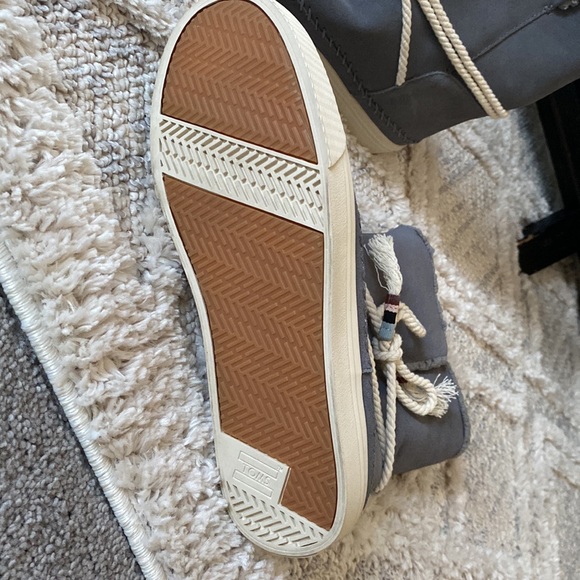 Grey Tom’s boots - Picture 2 of 3
